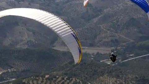 Tragedia en M&aacute;laga. Muere un parapentista tras sufrir un terrible un accidente en Ca&ntilde;ete la Real