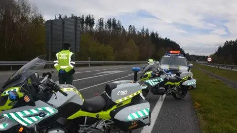 As&iacute; conduce drogado por la A-49 a la altura de Huelva en un veh&iacute;culo robado y con 3 armas blancas