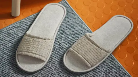 Ahora Ikea compite con Zara y El Corte Ingl&eacute;s en zapatillas de estar en casa