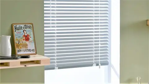 La persiana de aluminio gris de Leroy Merlin perfecta para lograr intimidad a un precio incre&iacute;ble