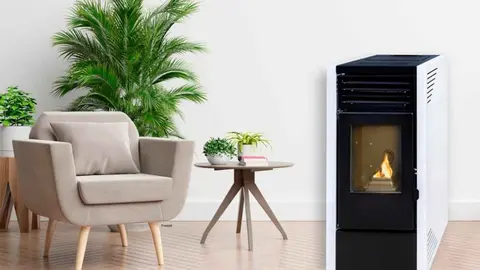 Leroy Merl&iacute;n dice adi&oacute;s al fr&iacute;o: la estufa de pellet por 599 euros para calentarte este invierno