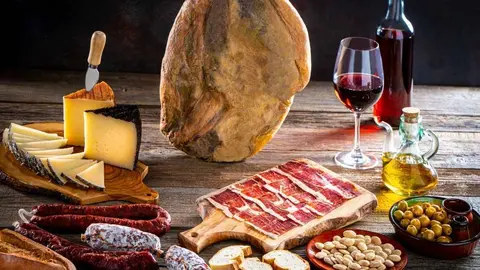 Lote pata negra con jam&oacute;n ib&eacute;rico de La Nevera Espa&ntilde;ola