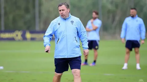 Sergio Gonz&aacute;lez dirige la sesi&oacute;n de entrenamiento | CCF