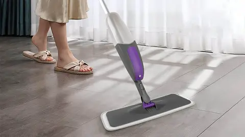 El &uacute;ltimo chollo de Amazon: limpieza para parquet con agua incorporada que pulveriza el suelo