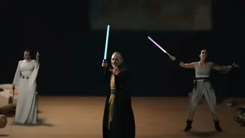 Cristina Pedroche protagoniza el videoclip de 'No me hables', la nueva canci&oacute;n de Camela