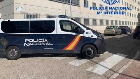 P&aacute;nico en Rota. Se oyen disparos en la puerta de los Juzgados mientras entraba un clan familiar