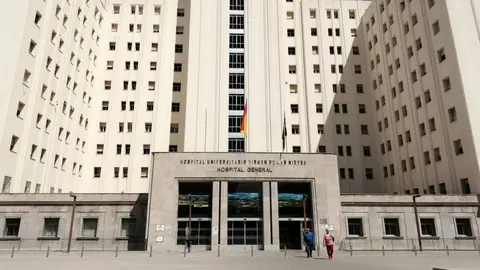 Esta es la brutal agresi&oacute;n a 2 vigilantes de seguridad por proteger material sanitario en Granada