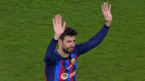 As&iacute; fue la despedida del Camp Nou a Gerard Piqu&eacute; tras su &uacute;ltimo partido con el FC Barcelona