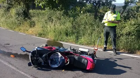 As&iacute; choca bebido contra una moto y sale huyendo del lugar del accidente en Sevilla
