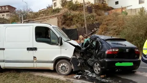 Chocan un turismo y una furgoneta en C&oacute;rdoba. Estas son las consecuencias