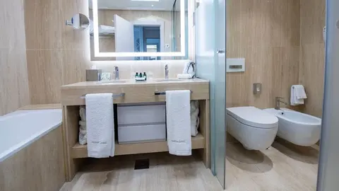 Roban en un hotel de Ja&eacute;n. Se llevan secadores, grifer&iacute;a y hasta espejos