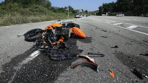 Muere un motorista tras sufrir una ca&iacute;da en Utrera