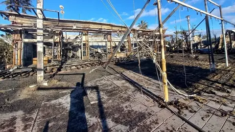 Este es el chiringuito de la playa de Torremolinos que ha quedado destrozado por un incendio (2)