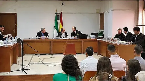 Pol&eacute;mica en Almer&iacute;a. Defensas de una violaci&oacute;n grupal pedir&aacute;n su revisi&oacute;n con la ley del 's&iacute; es s&iacute;'