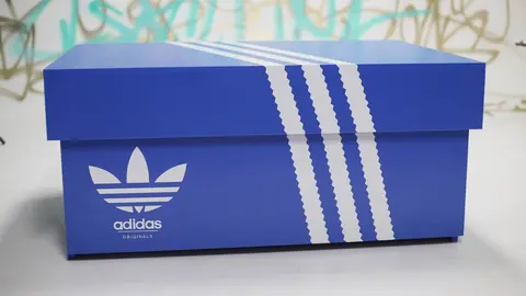 Caja de zapatos de Adidas