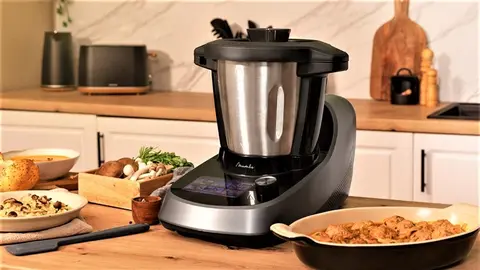 El robot de cocina Cecotec de pantalla t&aacute;ctil en oferta en Amazon antes del Black Friday