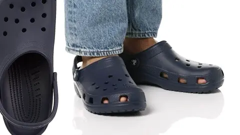 Lo m&aacute;s vendido en zapatillas de Amazon este invierno son dos pares de zuecos de Crocs