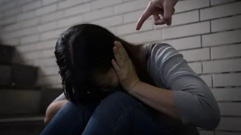 As&iacute; acaba la discusi&oacute;n entre un hombre y una mujer en plena calle en Sevilla