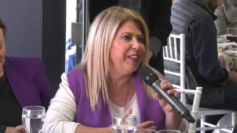 Mamen S&aacute;nchez en el encuentro con los alcaldes de la provincia en el Nuevo Mirandilla