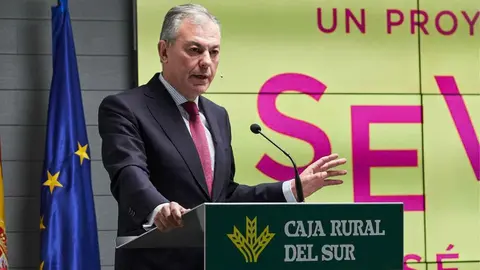 Jos&eacute; Luis Sanz durante una conferencia en el espacio 'La Sevilla que quiero' | Foto: Salvador L&oacute;pez Medina