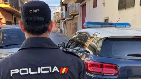 Agreden con violencia a varios polic&iacute;as en Granada. Una menor entre los detenidos