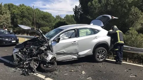 Muere una mujer y un hombre resulta herido en un choque de coches en Alcal&aacute; de Guada&iacute;ra (Sevilla)