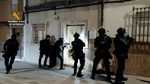 30 detenidos en Andaluc&iacute;a por traficar con marihuana que camuflaban como ayuda para Ucrania