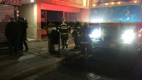 Al borde de la tragedia en Almer&iacute;a. Quema un local comercial y siembra el p&aacute;nico