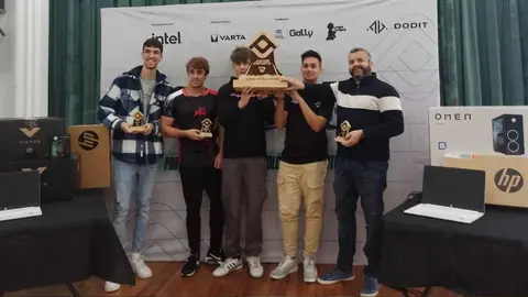 Integrantes del equipo King Gaming del colegio La Salle Sagrado Coraz&oacute;n de Jes&uacute;s de Jerez