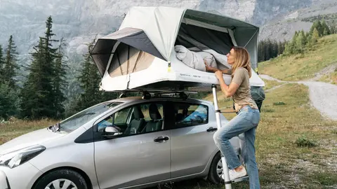 Adi&oacute;s a las caravanas con la tienda de campa&ntilde;a de Decathlon para poner encima del coche