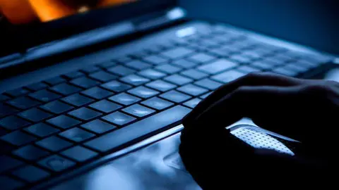 As&iacute; extorsiona sexualmente a un menor en Almer&iacute;a. Lo acaban encontrando en Costa de Marfil