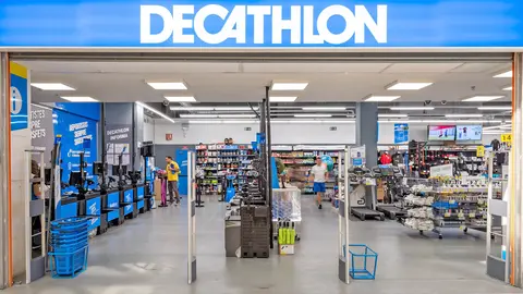 Tienda de Decathlon en el n&uacute;mero 2 de la Gran V&iacute;a de Madrid