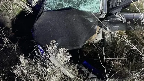 Muere un joven tras salirse con su coche de la calzada y chocar contra un talud en Almer&iacute;a