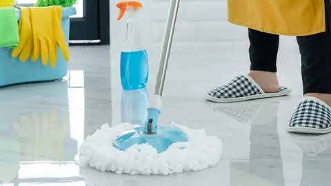 Suelo limpio y reluciente con el &uacute;ltimo milagro de Mercadona