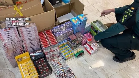 En plena v&iacute;spera de Navidad. Intervenidos m&aacute;s de 20.000 art&iacute;culos pirot&eacute;cnicos Aracena (Huelva)
