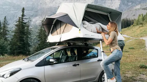 Se acabaron las caravanas con la tienda de campa&ntilde;a de Decathlon que se pone encima del coche
