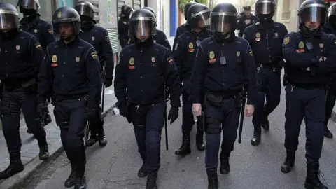 Tras a&ntilde;os de reivindicaciones. La L&iacute;nea tendr&aacute; una unidad de antidisturbios de la Polic&iacute;a