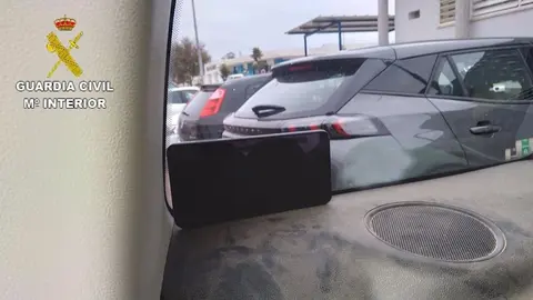 Esta es la curiosa manera en la que un hombre quebranta una orden de alejamiento en Sevilla