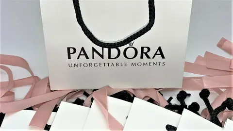 Los pendientes Pandora al m&aacute;s puro estilo Swarovski que est&aacute;n tirados de precio en el outlet de Amazon