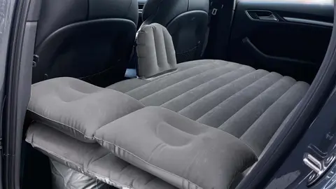 Decathlon logra lo que Ikea a&uacute;n no ha inventado - una cama dentro del coche en segundos