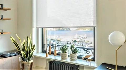 Vuelve el estor transl&uacute;cido blanco con m&aacute;s &eacute;xito de Leroy Merlin