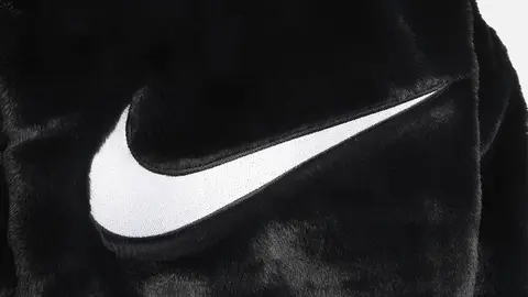 Nike rebaja la chaqueta de pelo m&aacute;s vendida del mercado