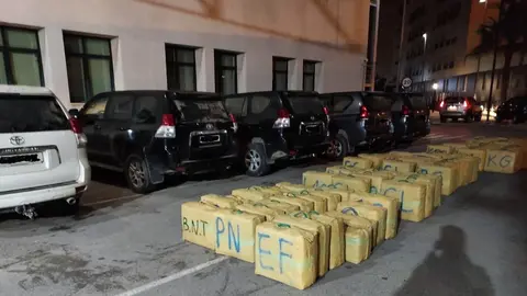 As&iacute; abortan un alijo de 3 toneladas de droga en Sanl&uacute;car (C&aacute;diz)