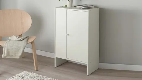 El mini armario m&aacute;s distinto de Ikea que puedes poner en la entrada de casa