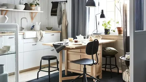 As&iacute; es la mesa abatible para la cocina que est&aacute; arrasando en Ikea: te contamos por qu&eacute;