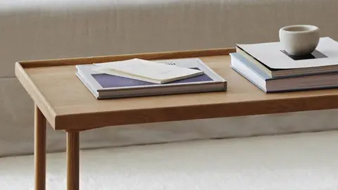 Mesa de centro de roble con 4 patas de Zara Home