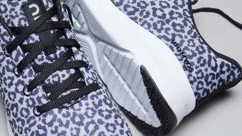 Zapatillas fitness Mujer Domyos 120 animal print de Decathlon