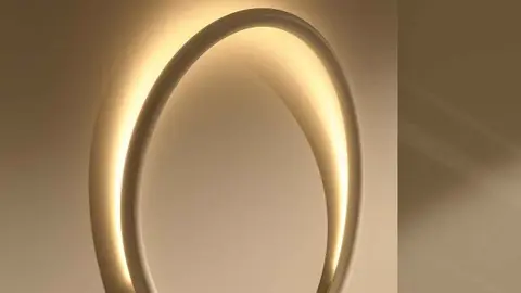 L&aacute;mpara pared VARMBLIXT de Ikea