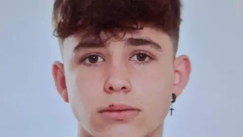 Un ni&ntilde;o se pierde en C&oacute;rdoba el d&iacute;a de la muerte de su padre. Este es el final de la historia