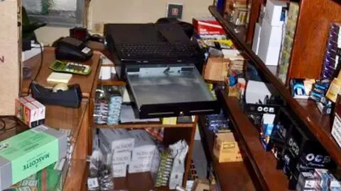 Roban en un estanco en plena madrugada en Sevilla. As&iacute; acaba la 'aventura' para los autores